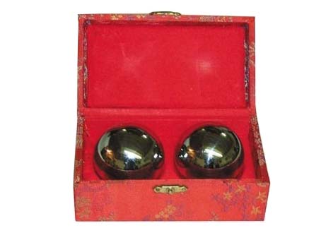 Gold baoding balls with silk case