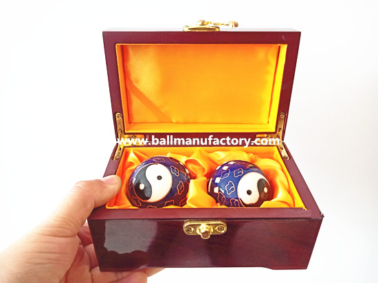 custom baoding balls with wooden gift box